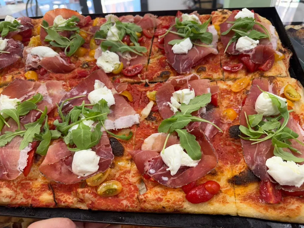 Pizzeria "Gusto Nuovo" restaurant in Ceccano