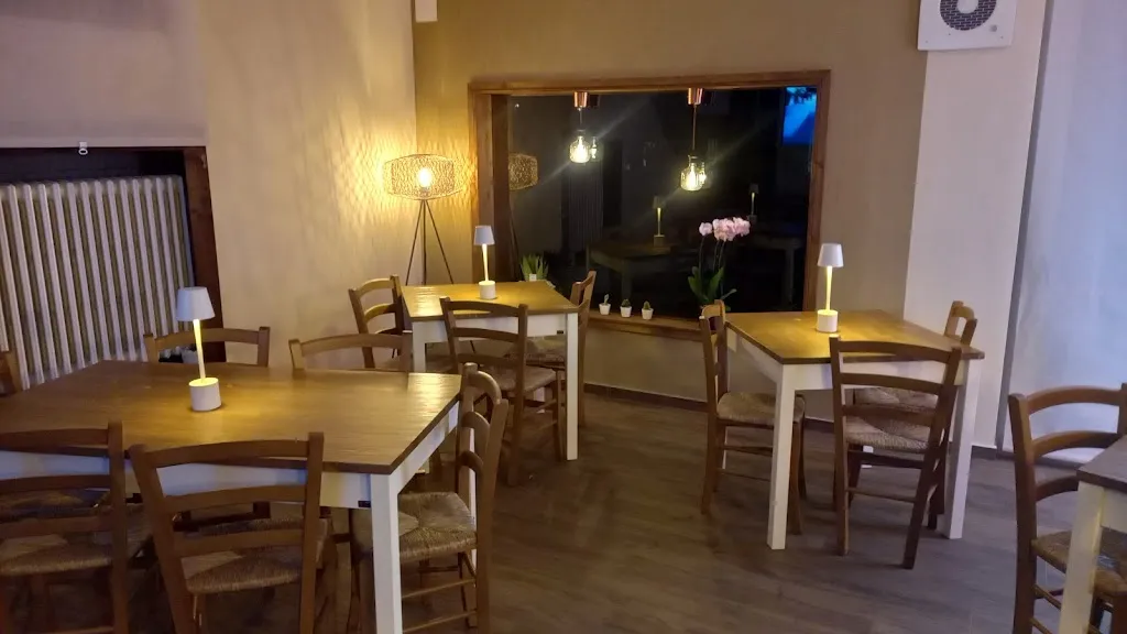 Woody Osteria Bistrot Pizzeria Braceria restaurant in Sulmona