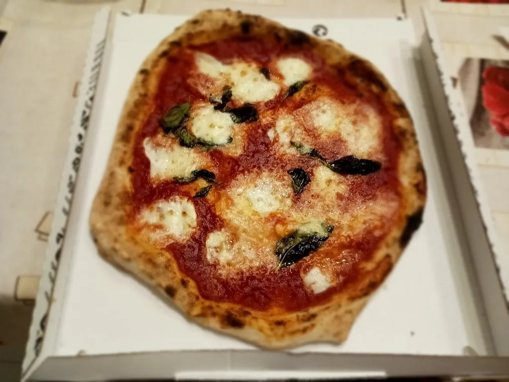 Pizzeria da Gennaro _Cervaro_slider_image_2