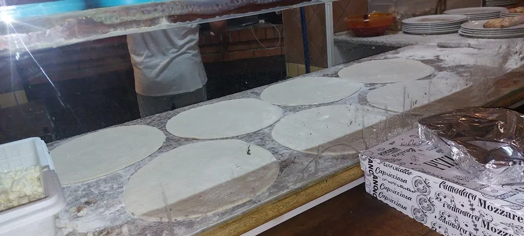 Lili Zee_Pizzeria da Diego_Cervaro_review