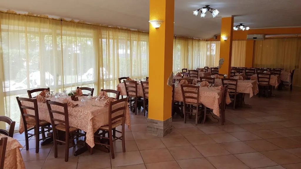 Ristorante Pizzeria Braceria Medaglia d'Oro_Cervaro_slider_image_1