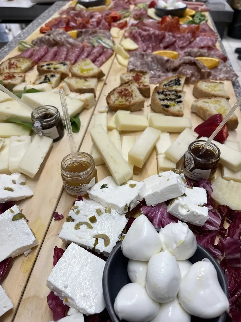 Fattoria Cavalieri Civita Castellana.. Non solo bottega!_Civita Castellana_slider_image_2