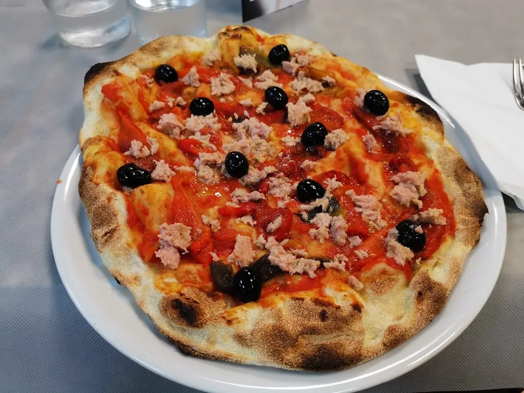 Man L._L'aquila Trattoria pizzeria_Civita Castellana_recensione