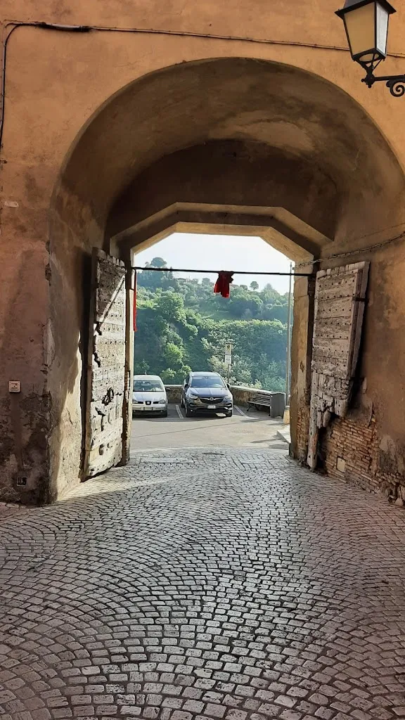 Vito Rossi_Antico Borgo_Civitella San Paolo_review