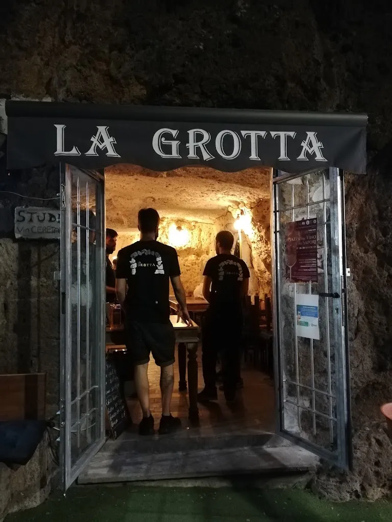 La Grotta restaurant in Cerveteri