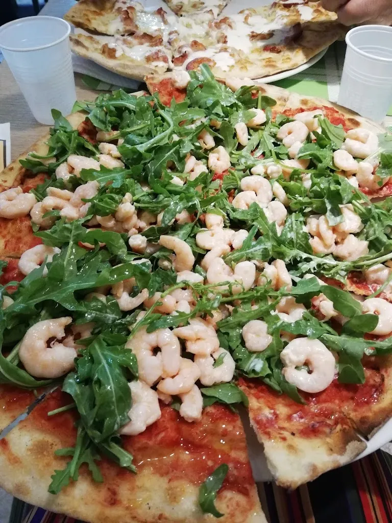 Tutto Il Resto è pizza_Cerveteri_slider_image_2