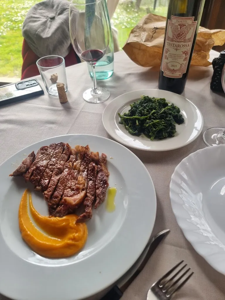 Tal Melachovitz_La Locanda del Poeta_Collalto Sabino_review