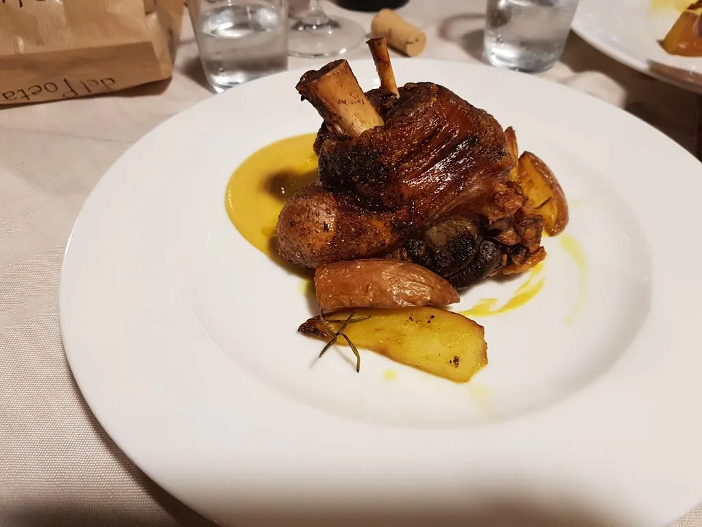 Matthew Vella_La Locanda del Poeta_Collalto Sabino_review