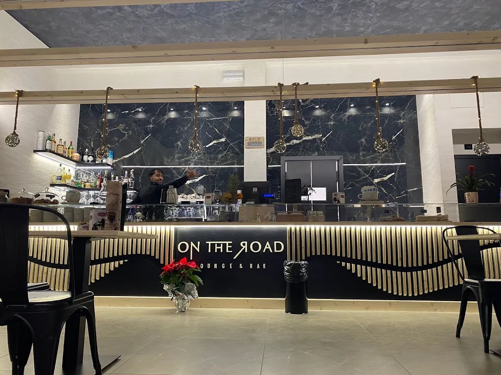 On The Road Bistrot restaurant in Cisterna di Latina