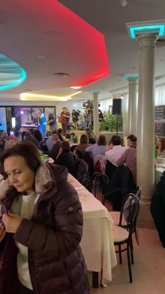 elio brancaleoni_Il Capanno_Cisterna di Latina_review