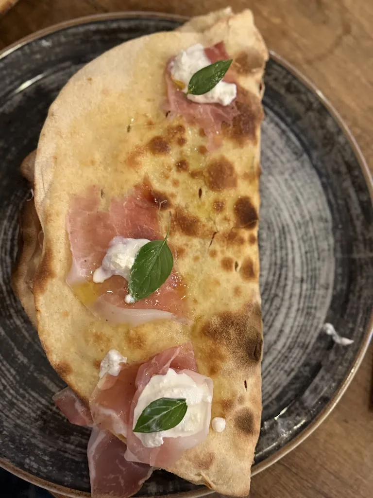 Vibe Urban Pizza_Cisterna di Latina_slider_image_2