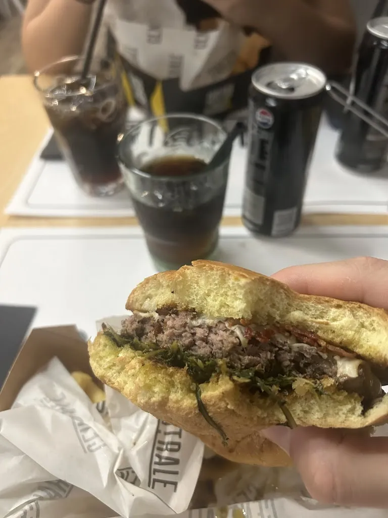 Andrea Vaccarini_Centrale_Cisterna di Latina_review