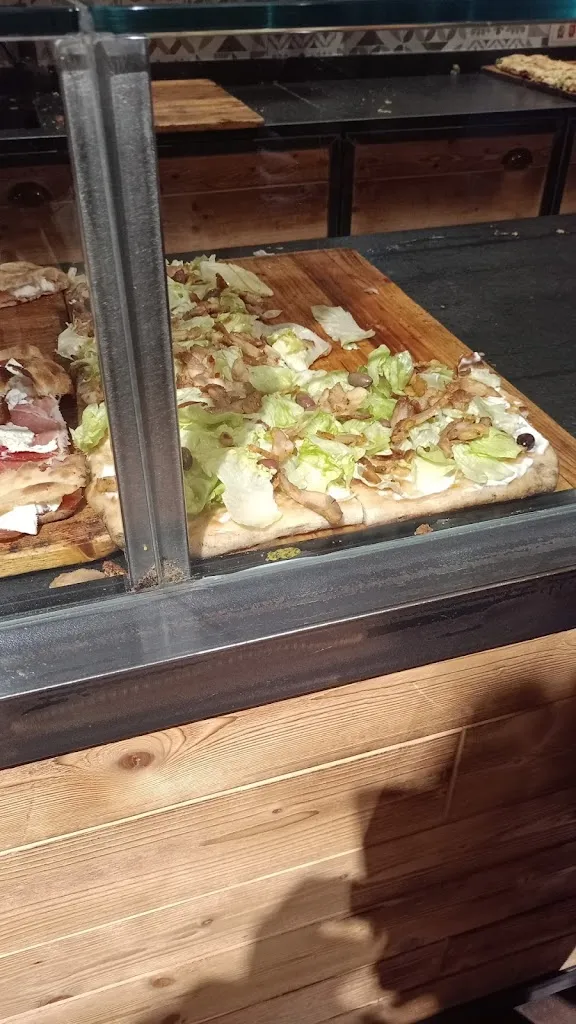 Massimiliano Montagner_Arte Bona Pizzeria - Tavola Calda_Cisterna di Latina_review