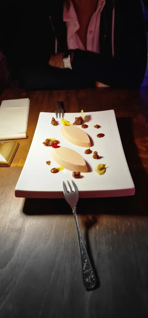 Serena Urbani_La Corte di Bonifacio_Cisterna di Latina_review