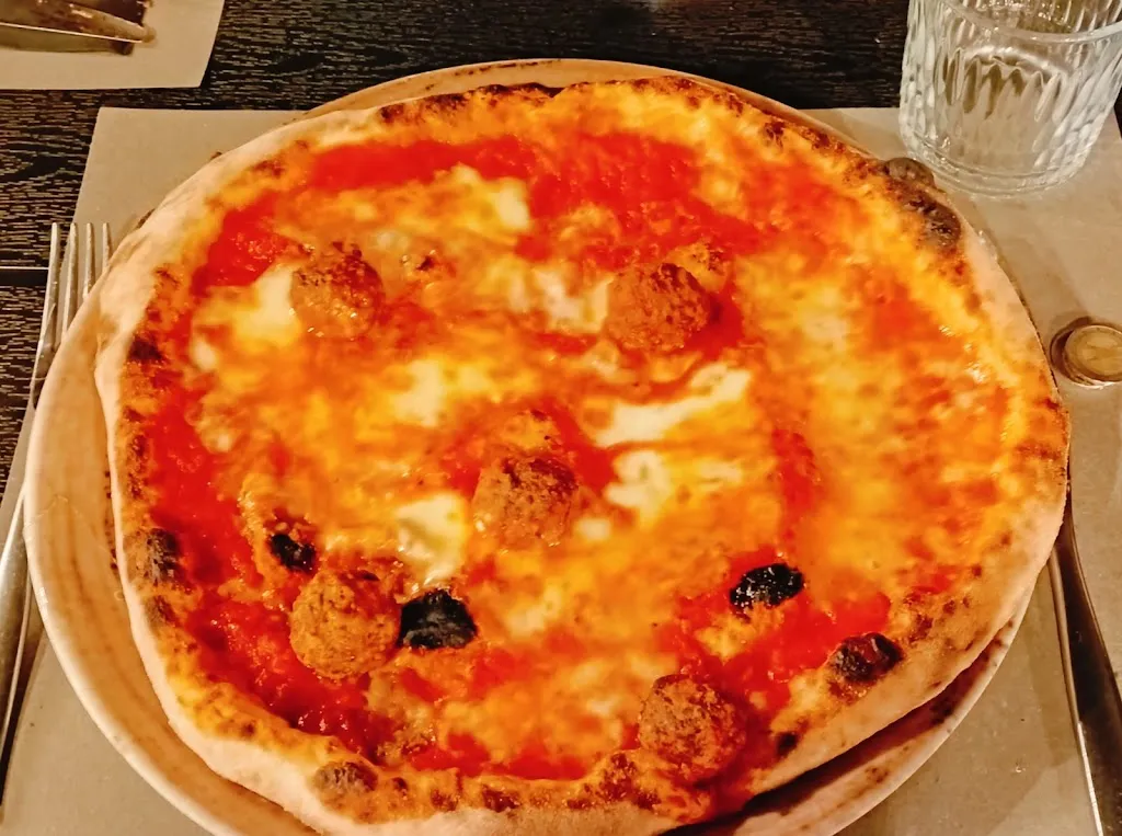 Simone Icolaro_La Mastra 3.0_Cisterna di Latina_review