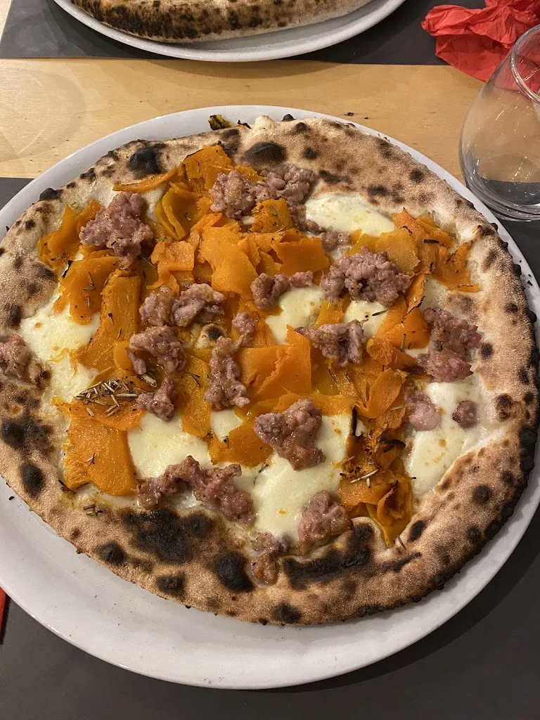 Antonio Miccolis_MagnoBevo Pizzeria_Cisterna di Latina_review
