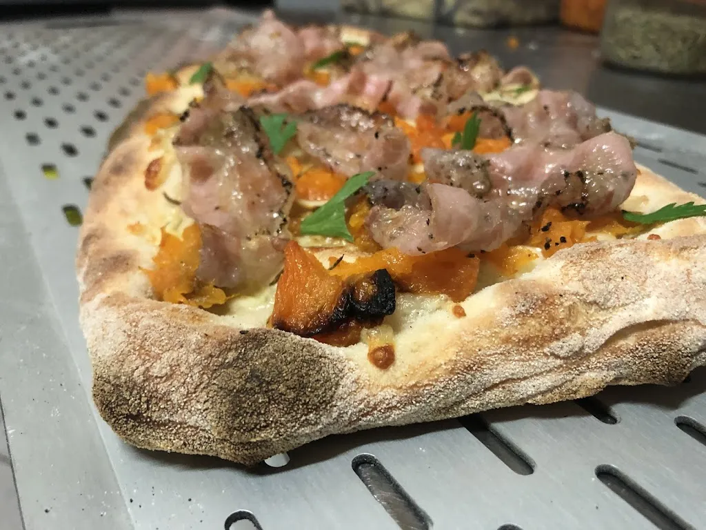 Pizzeria Vita Mia di Cisterna di Latina dal 2015_Cisterna di Latina_slider_image_3