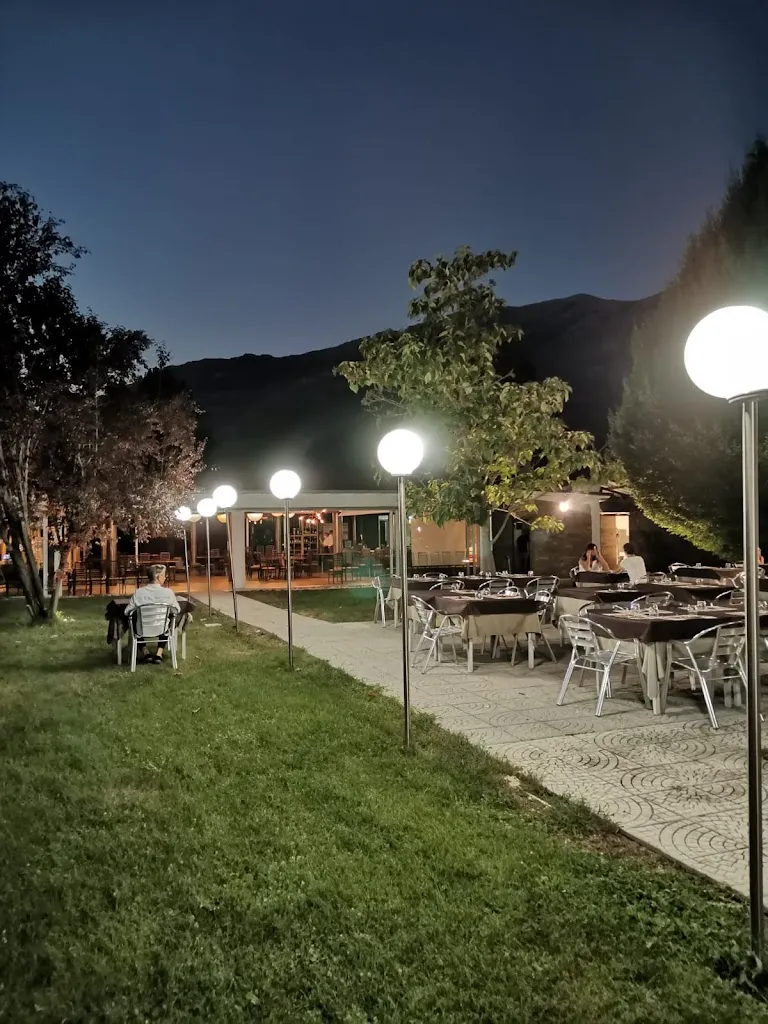 Stefano Mariani_Villa Elena_Sulmona_review