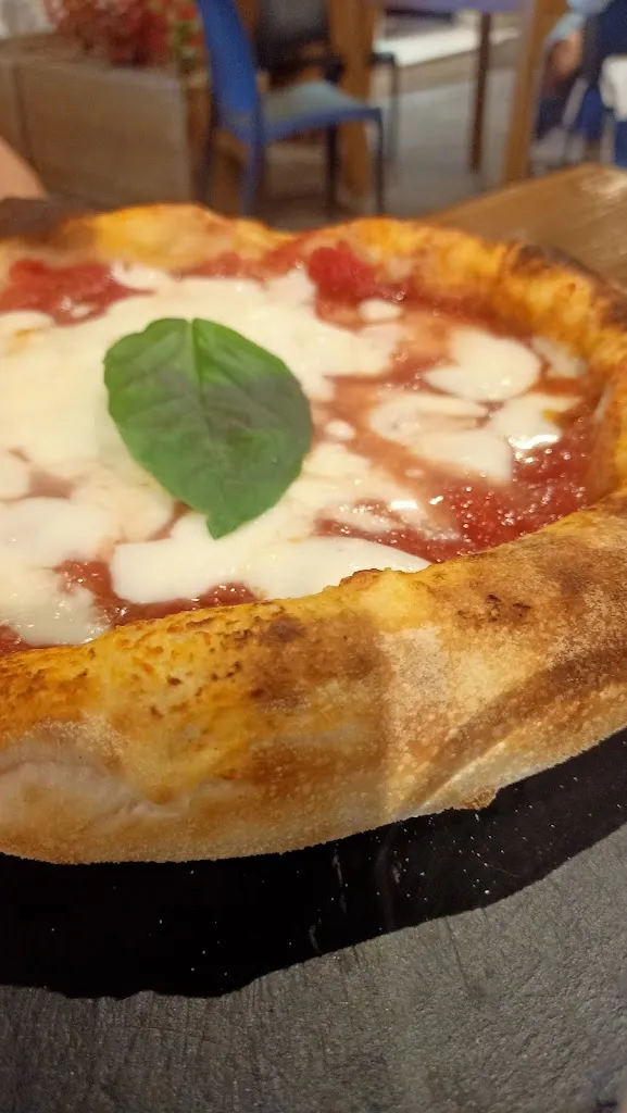 MóBà - LA Pizzeria_Sulmona_slider_image_3