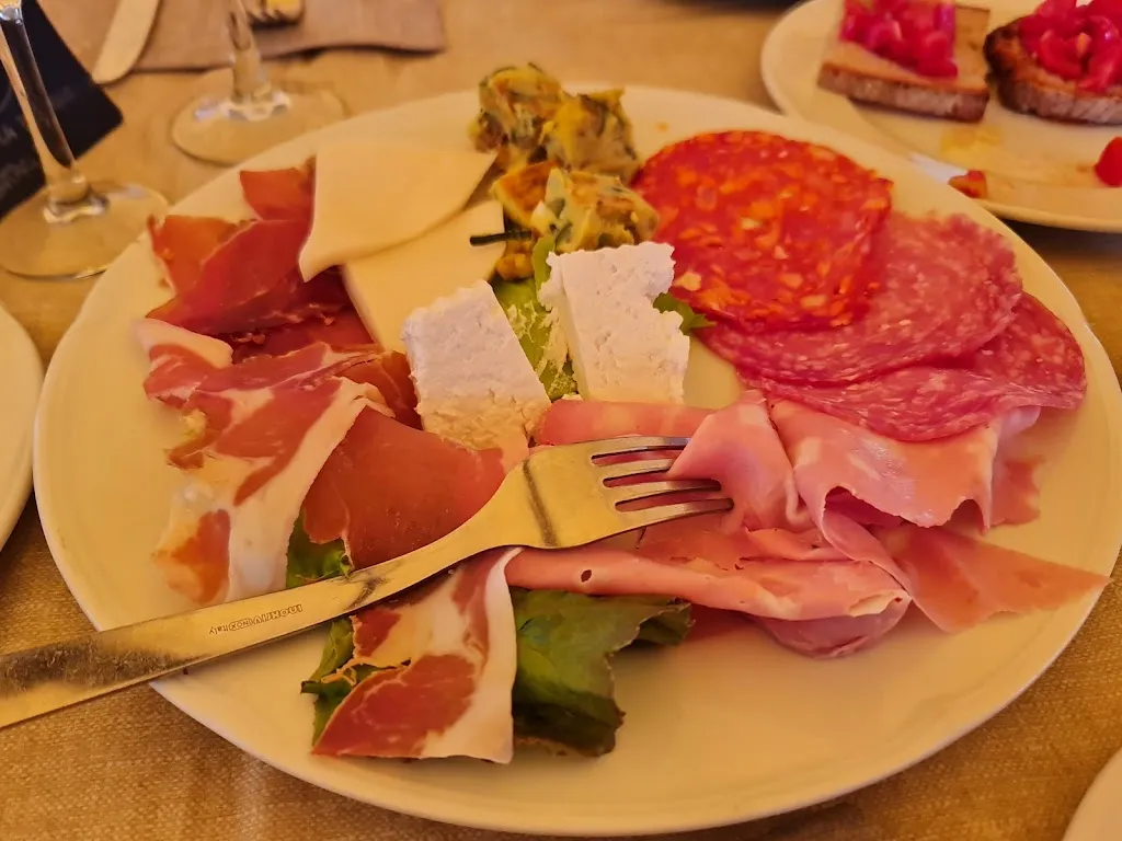 Ristorante Capofiume_Collepardo_slider_image_3