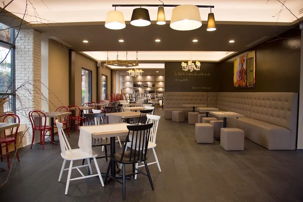 Maydeli restaurant in Colle Mainello