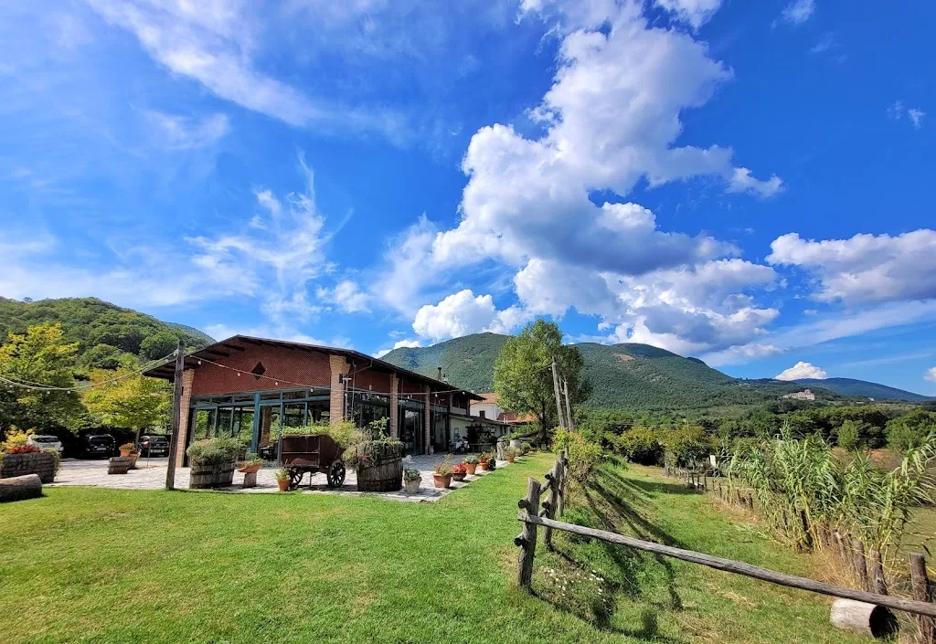 Agriturismo Le Fontanelle di Maria Di Maula restaurant in Contigliano