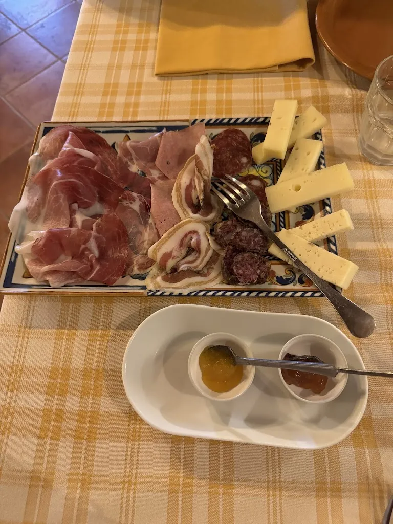 Claudia Valeria Alvisini_Osteria Il filo rosso di coralli_Contigliano_review