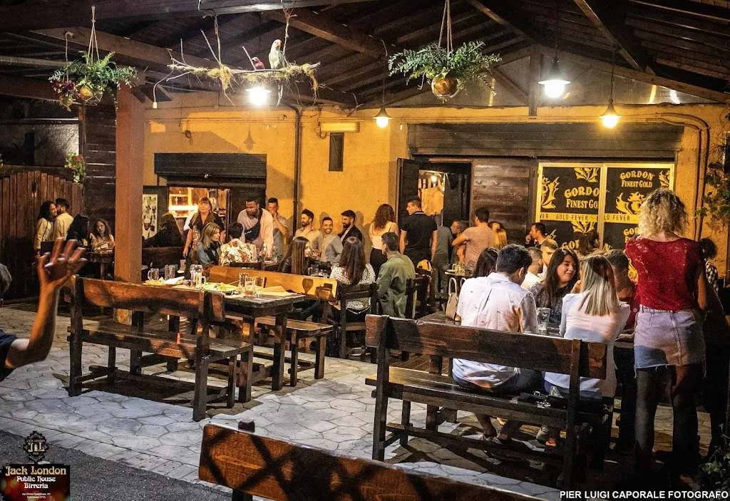 Jack London Pub restaurant in Corchiano