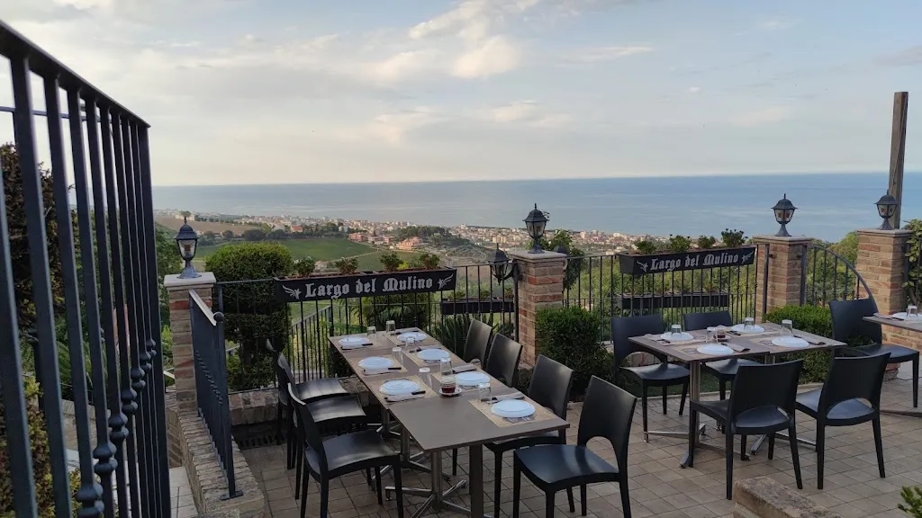 Largo del Mulino_Tortoreto_slider_image_1