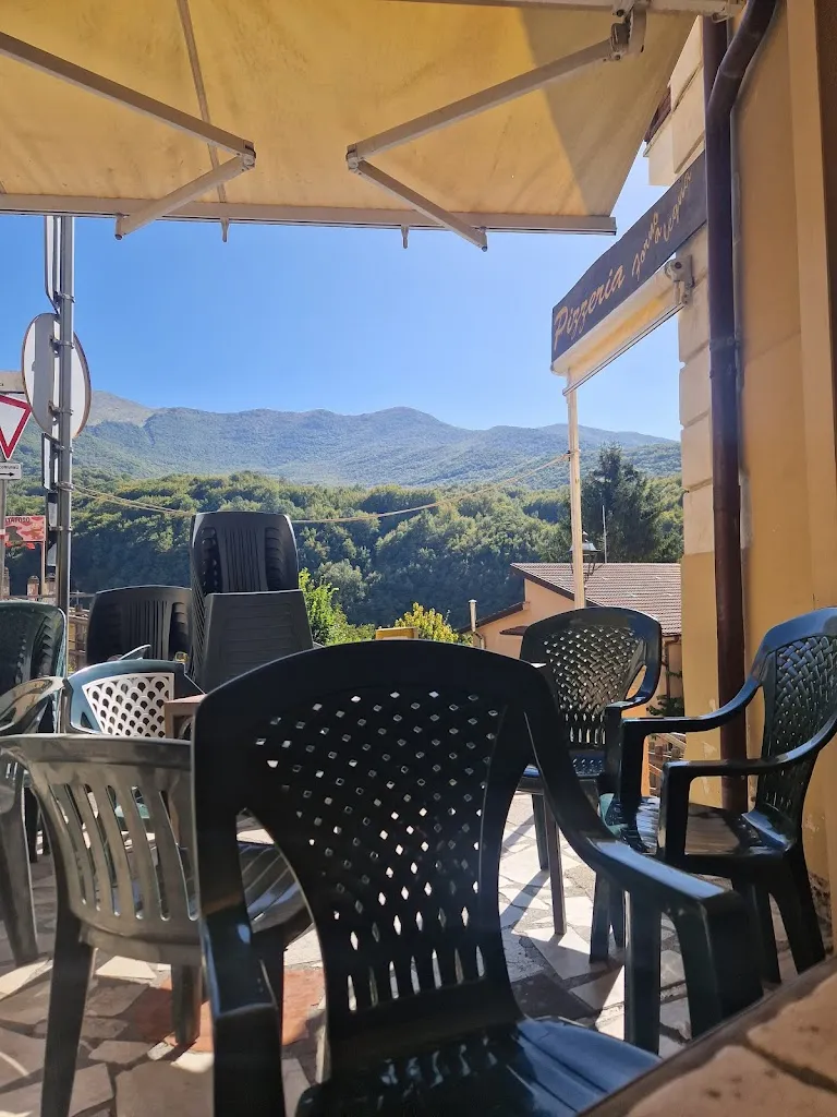 La Casina Della Neve Da Paolo restaurant in Filettino