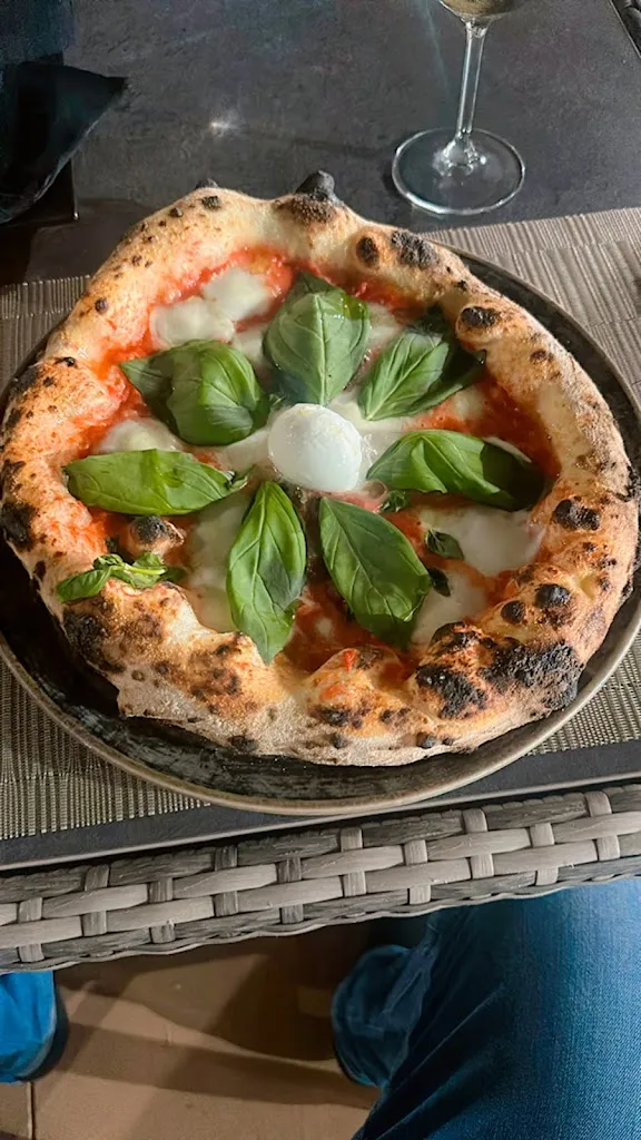 Hashem Soufi_DiPINTO pizzeria_Ferentino_review