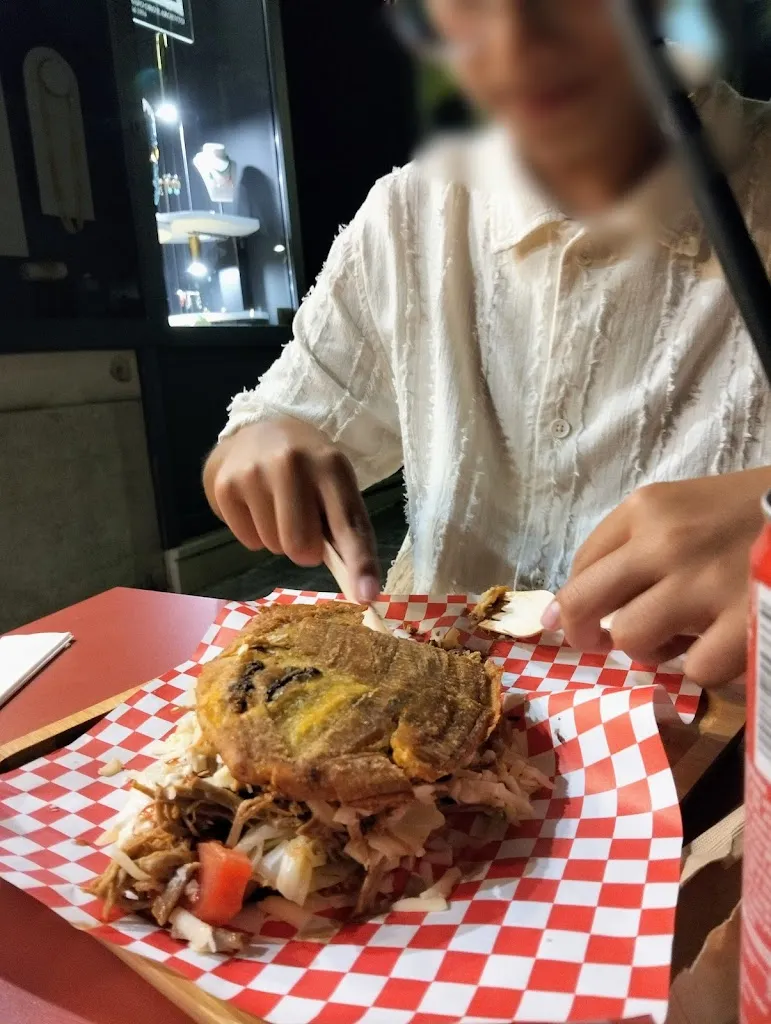 Alicia Valdez_Frituó_Avezzano_recensione