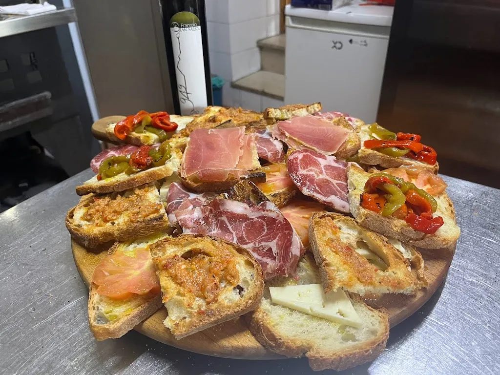 Bar Arrosticini El Guirero_Tossicia_slider_image_3