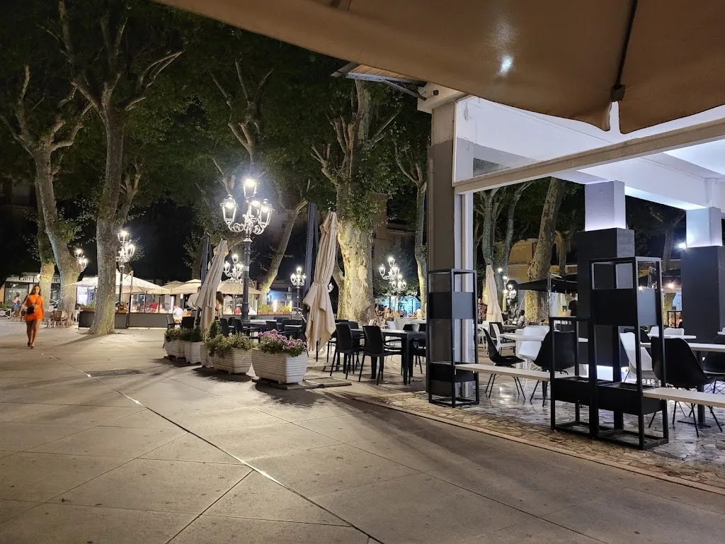 Russell Hirschorn_GoGo Steakhouse Food&Drink - Fiuggi_Fiuggi_review