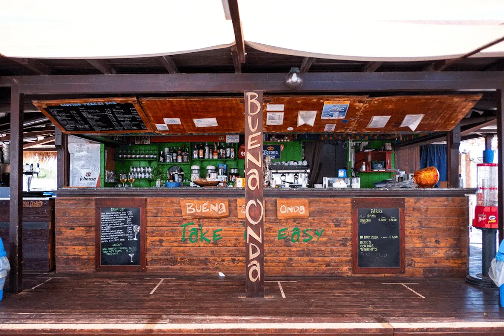 Buena Onda Focene restaurant in Focene