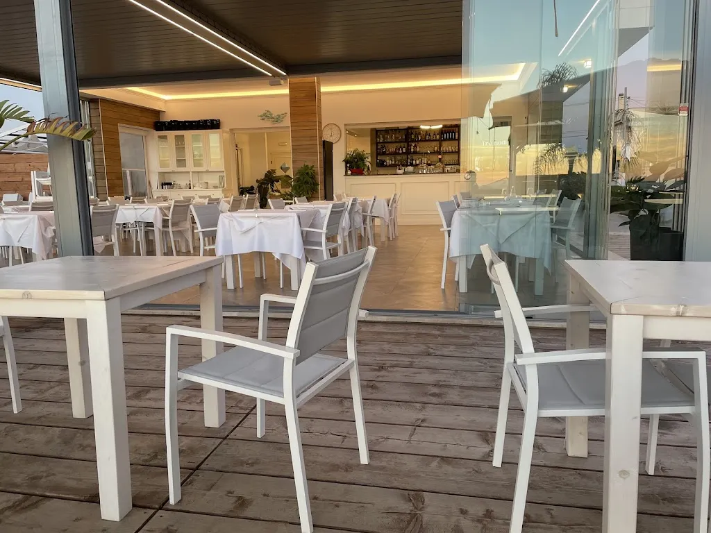 tom heff_I cinque scalini_Focene_review