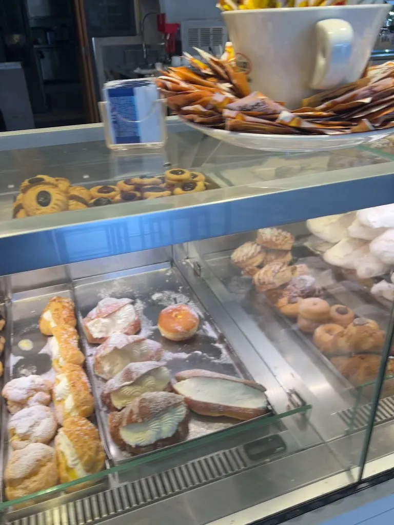 Jared Rentz_Pasticceria Fieni_Focene_review