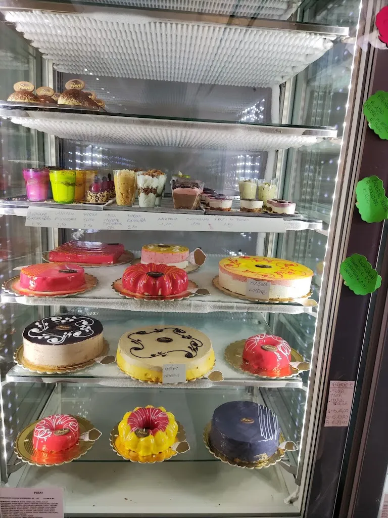 Julia Ivanova_Pasticceria Fieni_Focene_review