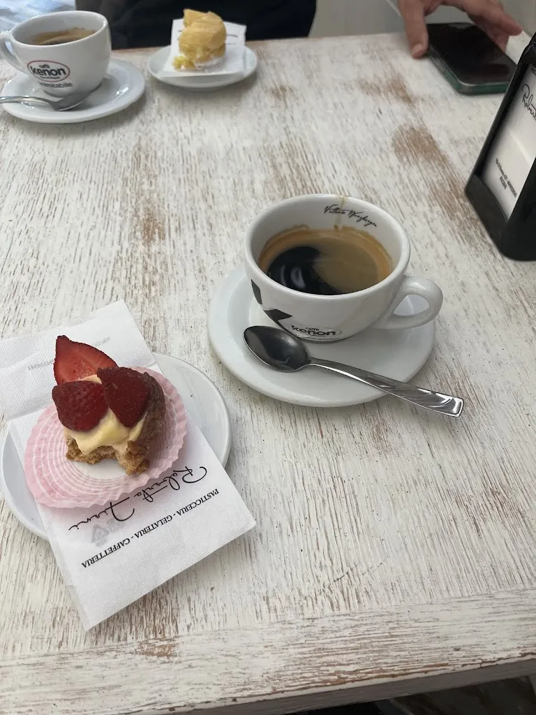 Denis Bene_Pasticceria Fieni_Focene_review