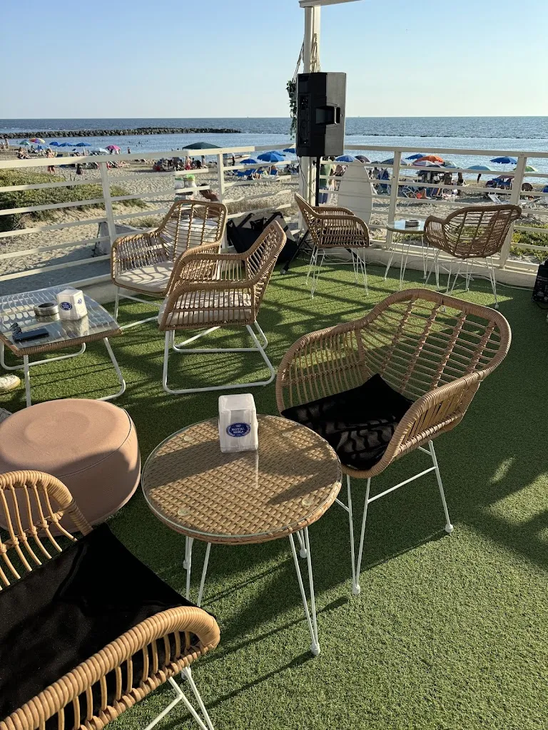 Youth Cafè Playa restaurant in Focene