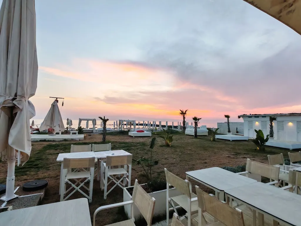 Sunset Beach - Blue County_Focene_slider_image_3