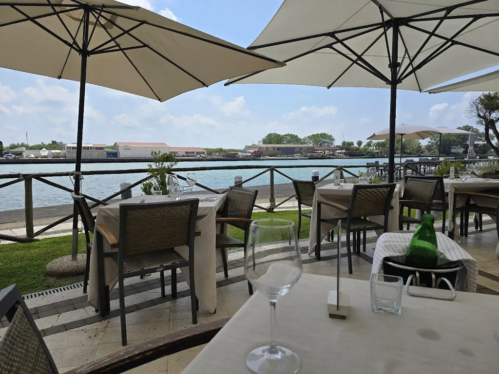 Gina a Porto Romano restaurant in Fiumicino-Isola Sacra