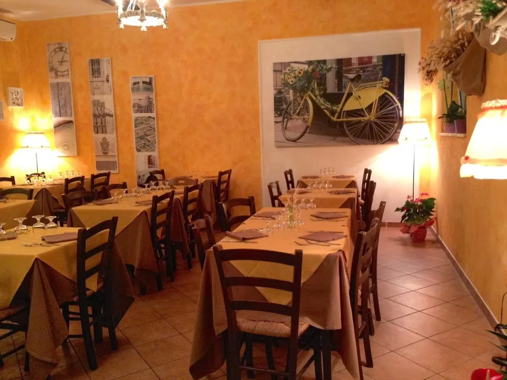 Trattoria Le Romane restaurant in Fiumicino-Isola Sacra