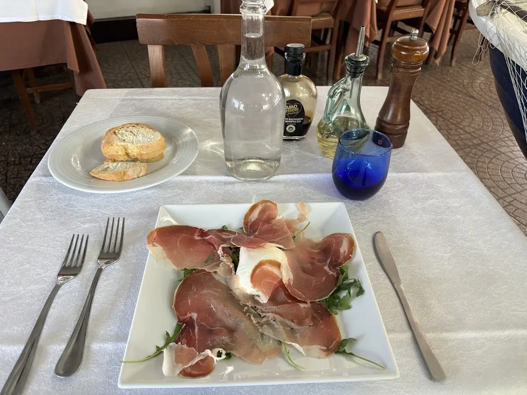 Lisa Roberts_La taverna vecchia_Fiumicino-Isola Sacra_review