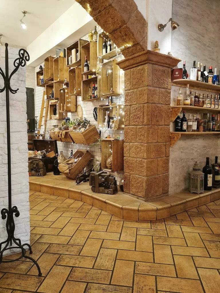 David K. _Bacchus Il Pesce E Il Vino_Fiumicino-Isola Sacra_review