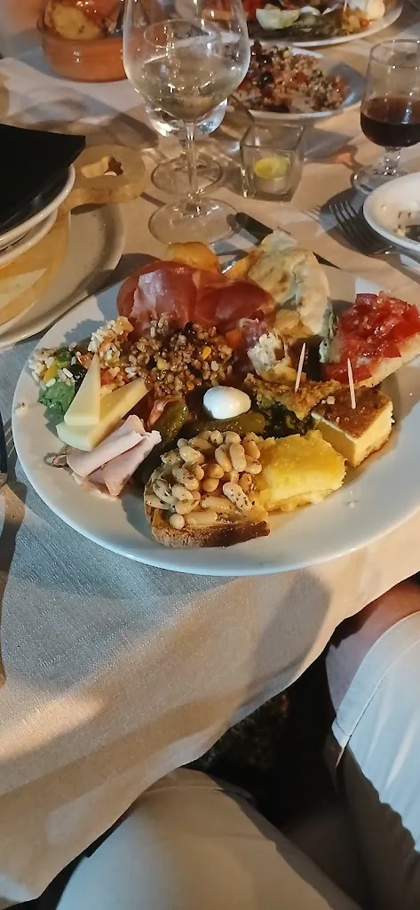 Vinny Brown_Pizzeria Trattoria Tapa_Fontechiari_review