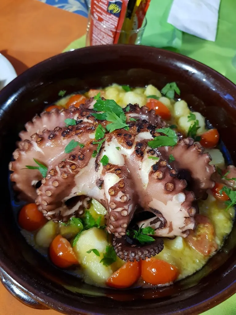 HAYATİ BAT_La Canadese_Fondi_review