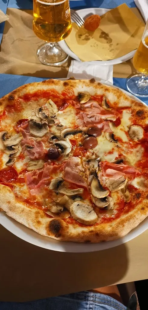 claudia De Filippis_La Canadese_Fondi_review