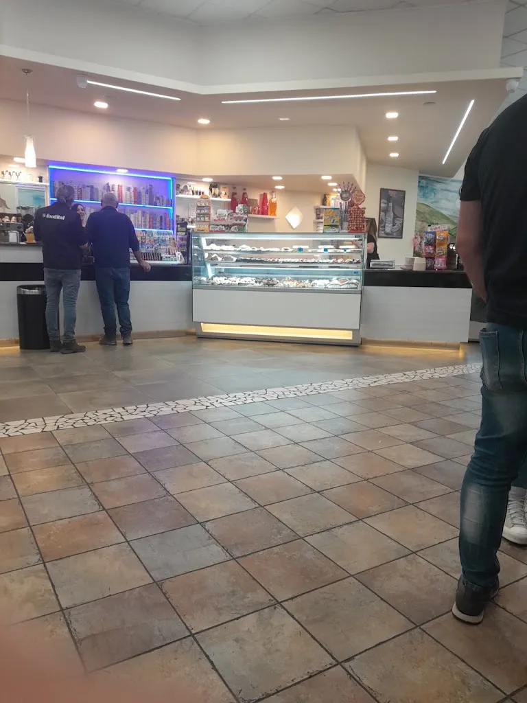 FRANCESCO SANTINI_Zanzibar_Forano_review