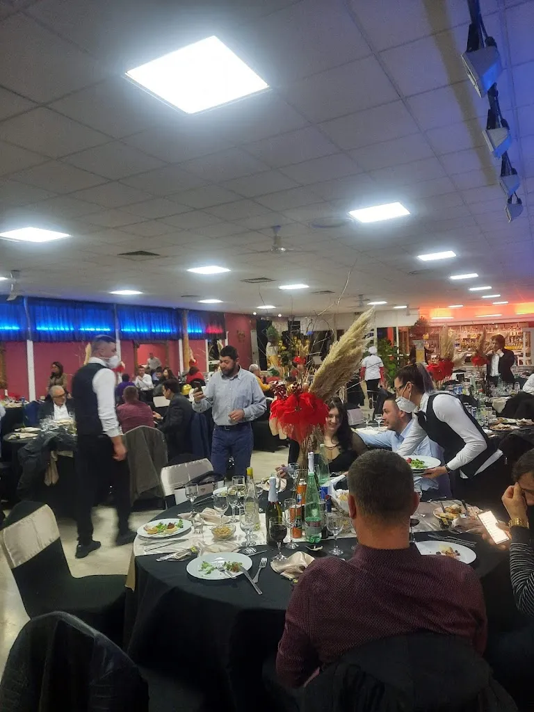 Imperio Disco Ristorante_Fossignano_slider_image_2